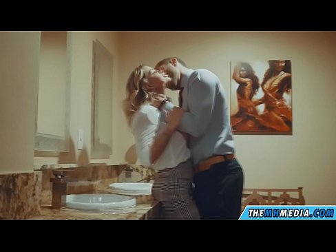 ❤️ Wanneer een rondborstige blondine je verleidt in een openbaar toilet Super porn at nl.chengchengsm4.top ☑